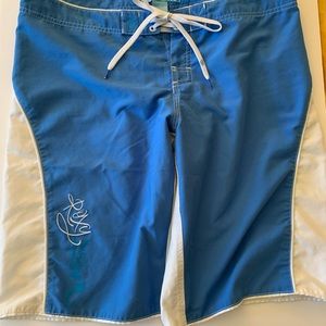 Roxy 11” boardshorts